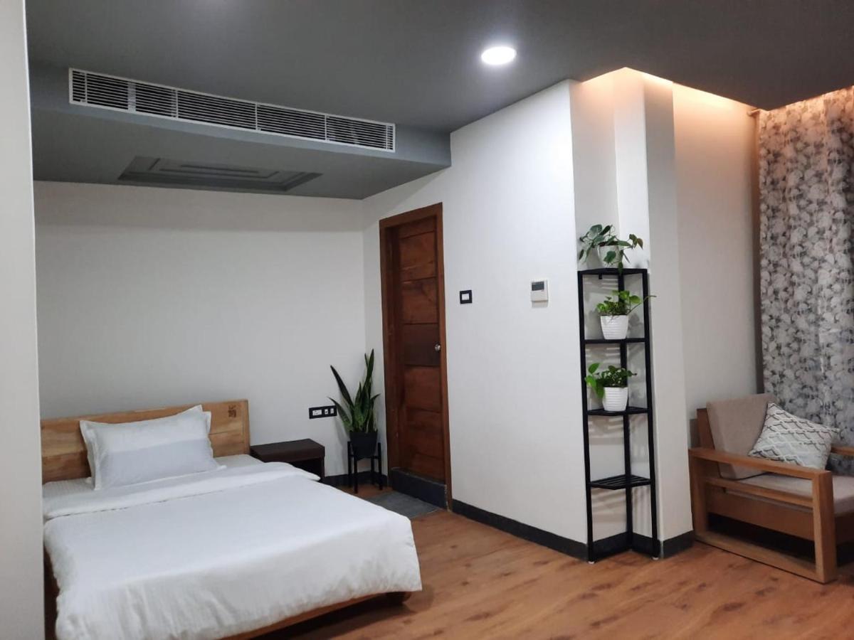 Magen Hills Bed & Breakfast Ukhrul Bagian luar foto